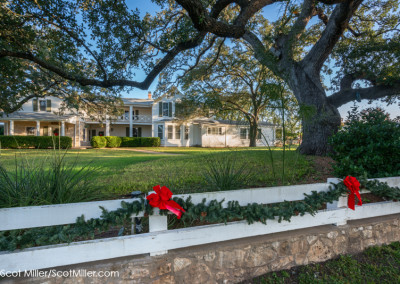 05214 Texas White House at LBJ Ranch decorated for holidays, Lyndon B. Johnson National Historical Park