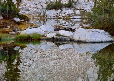 1447 Calm waters, mirror image, Kings Canyon National Park wilderness, CA